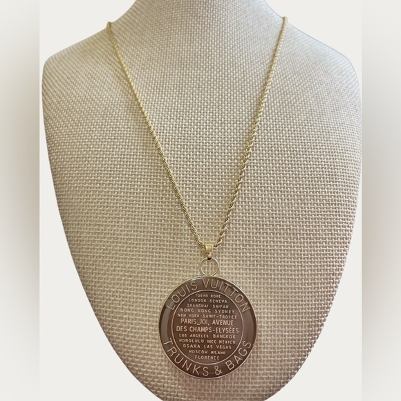 Authentic Louis Vuitton Brown Trunks & Bags 
Necklace - Picture 2 of 3